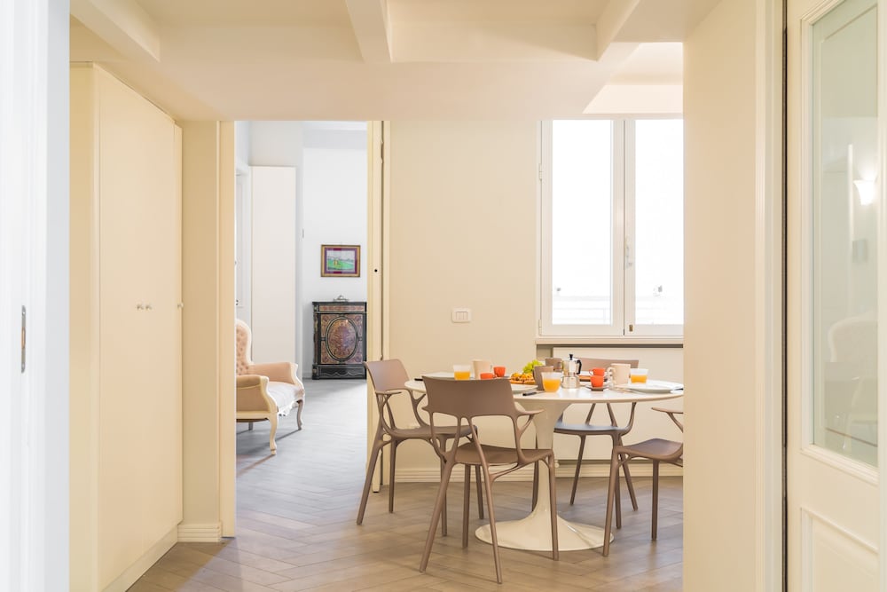 Фото Elegante Appartamento A Piazza Dei Martiri