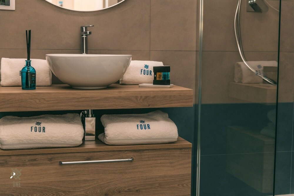 Фото Four - Acanfora Suites