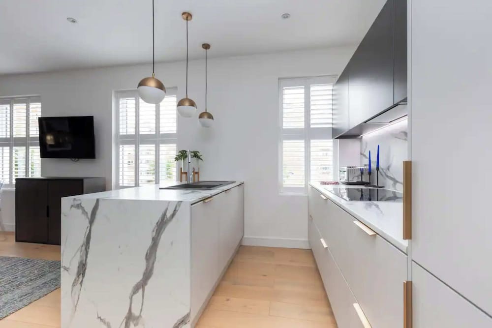 Фото Bright & Stylish 2bd Flat - Brockley