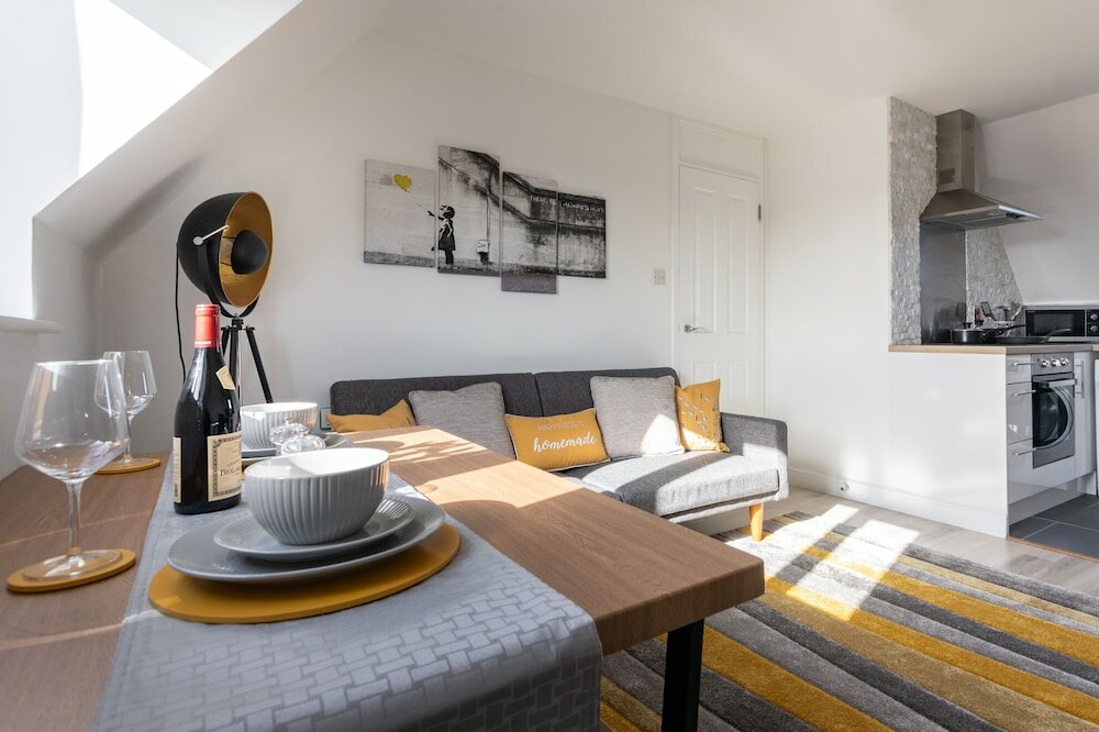 Фото Castle Reach Apartment by Creative Stays