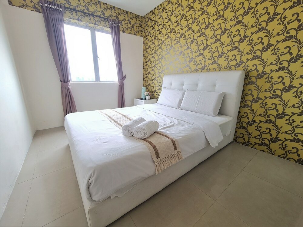 Фото Duta Hotel & Residence by Sarahs Lodge