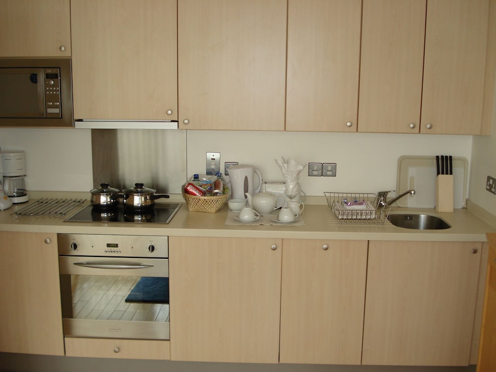 Фото Oakwood Apartments Bow Lane