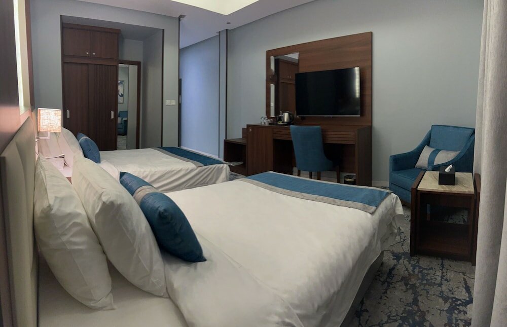 Фото Level Nine Hotel