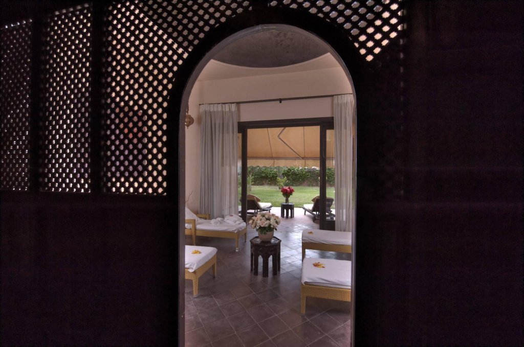 Фото Domaine Des Remparts Hotel & SPA