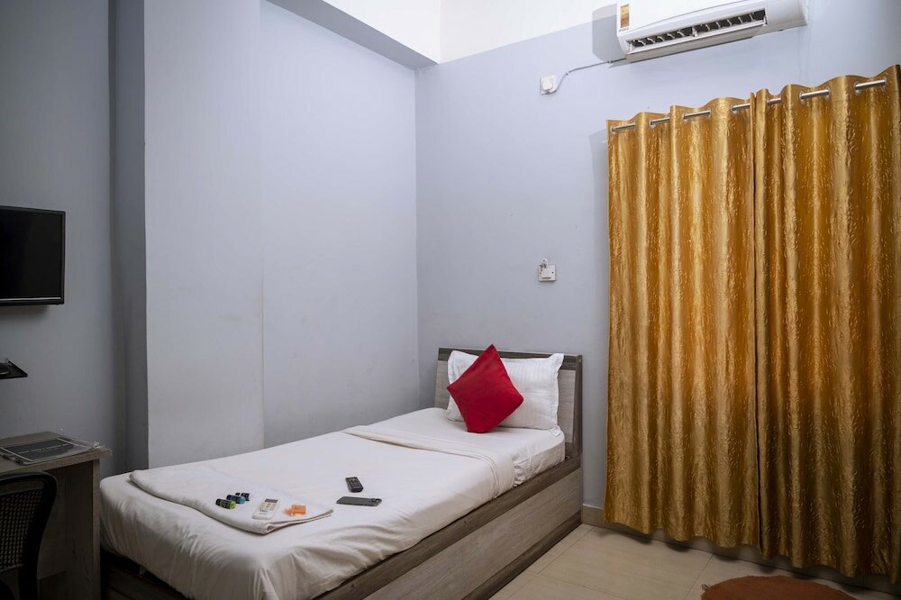 Фото Hotel Town and Country inn