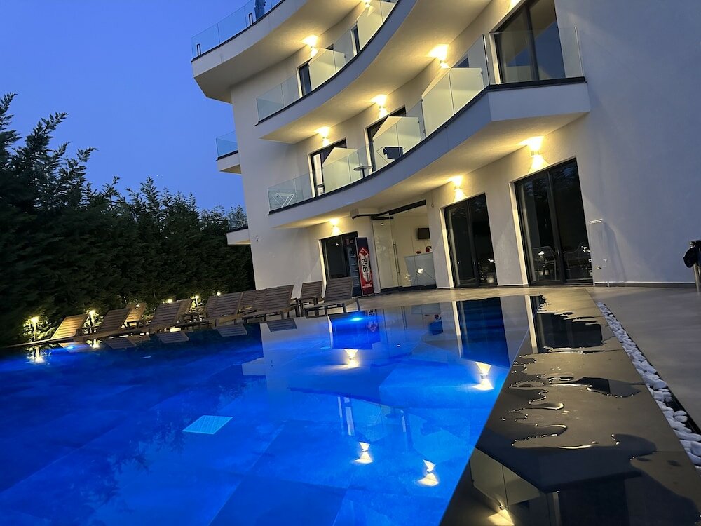 Фото Blue Eye Hotel