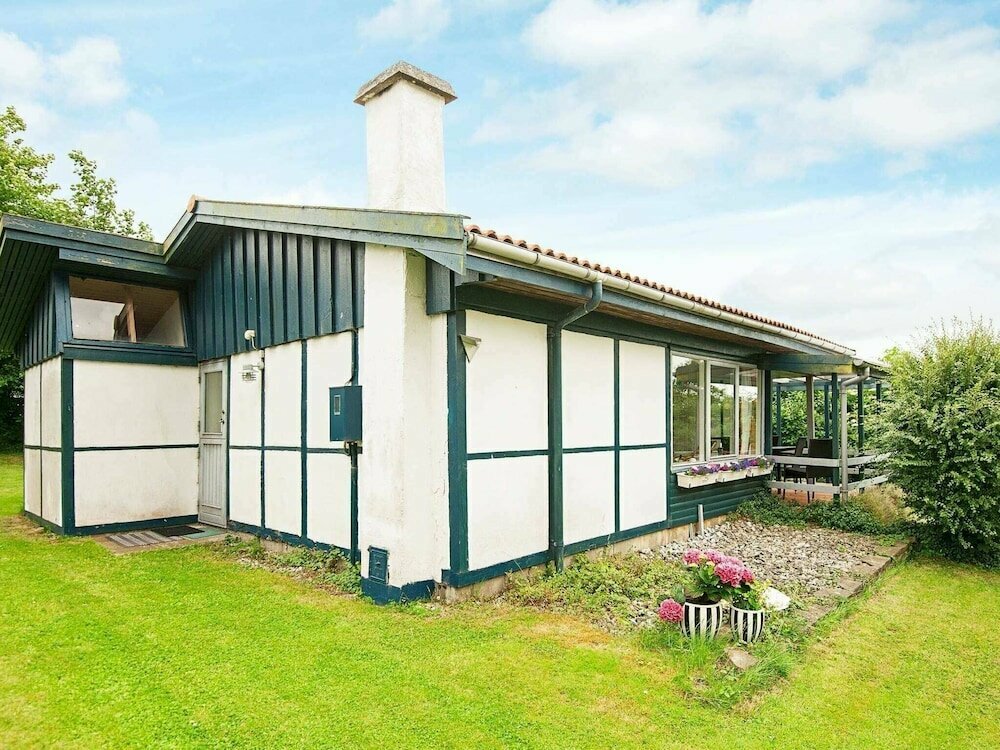 Hotel 4 Person Holiday Home in Hejls, Region of Southern Denmark, photo