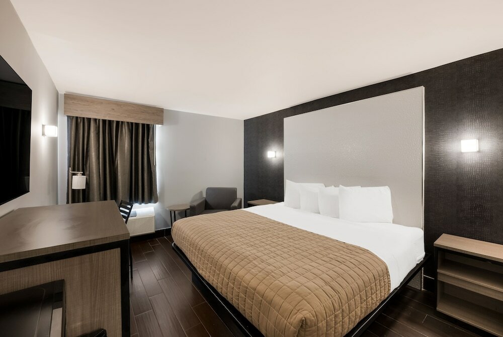 Фото Essence Express Wayne