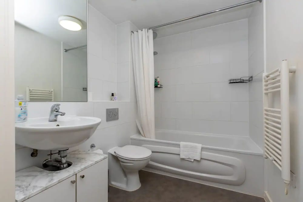 Фото Bright New 1 Bedroom Flat in Elephant and Castle