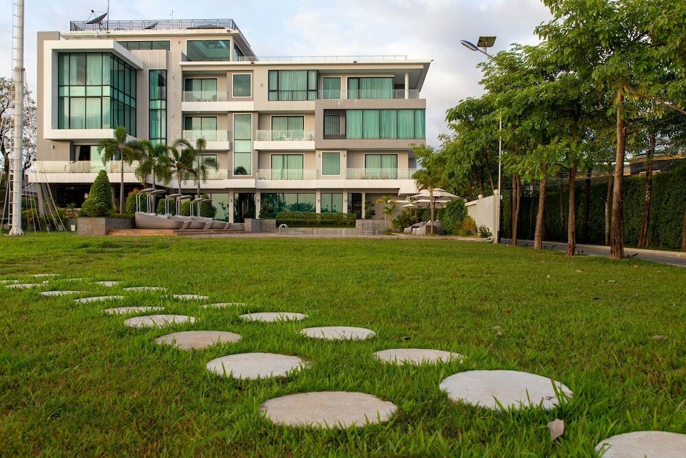 Фото Castle Bayview Resort & SPA