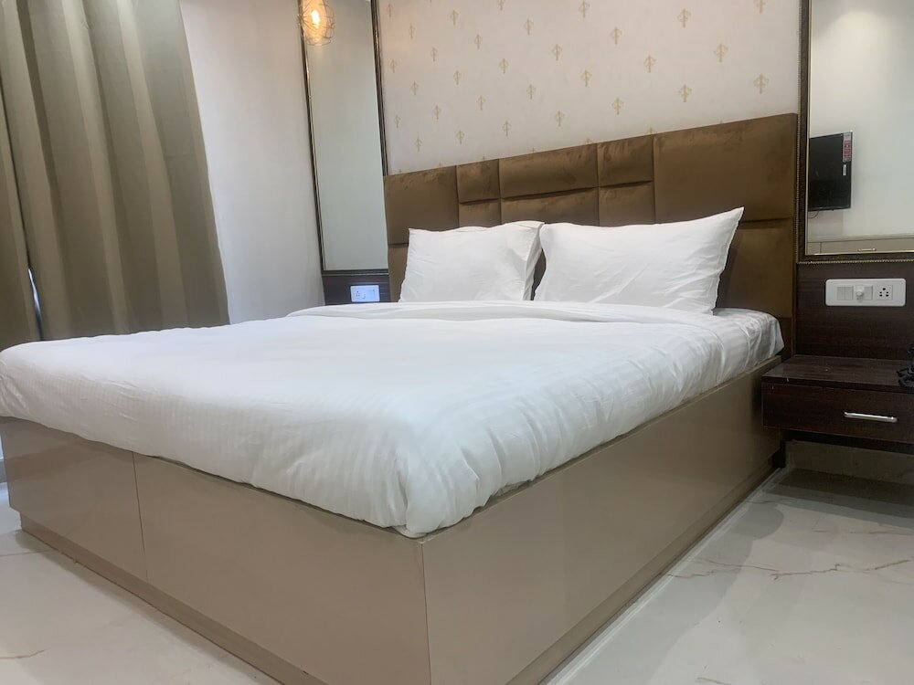 Фото Hotel Royal Saffron