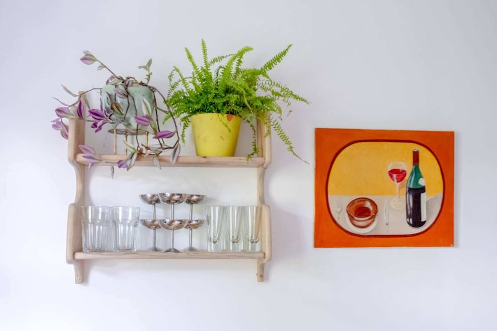 Фото Unique Vintage-style 3bd Flat - Dalston