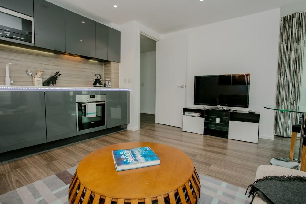 Фото Modern 1 Bedroom Flat in Wandsworth