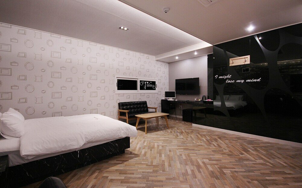 Фото Pohang Haedo-dong New Bom Stay