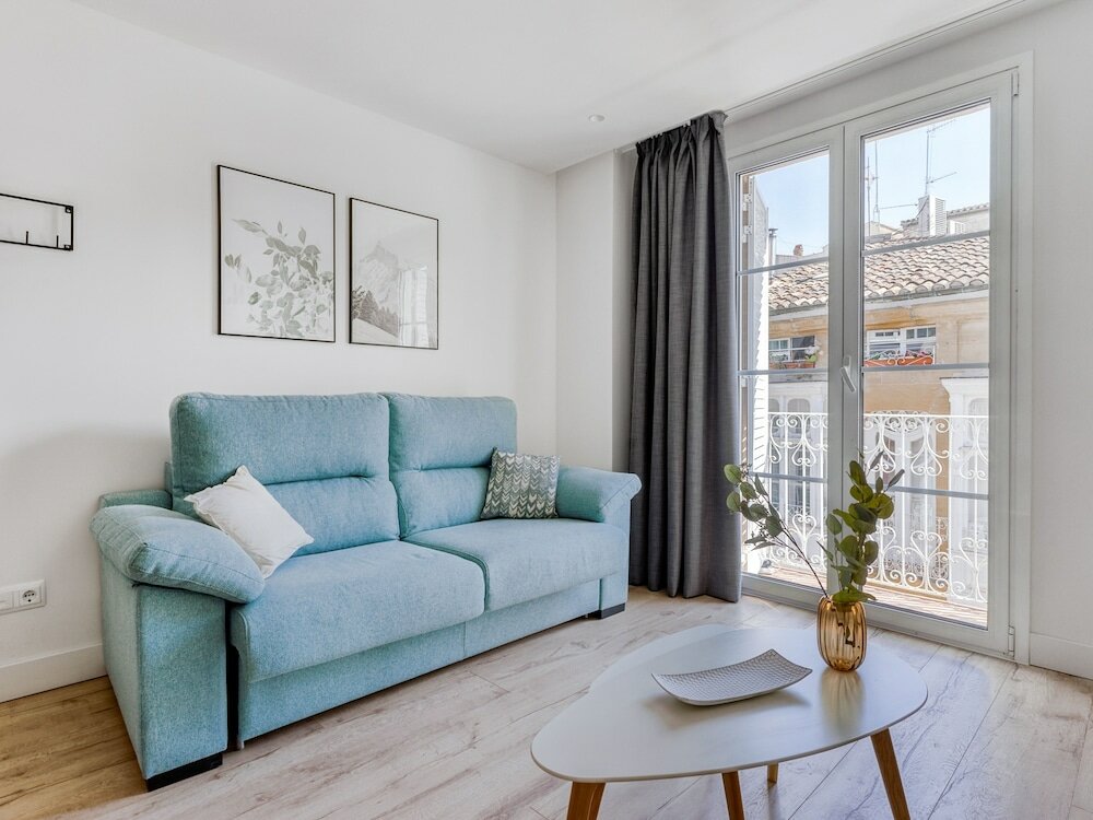 Фото Limehome Haro Calle de la Vega