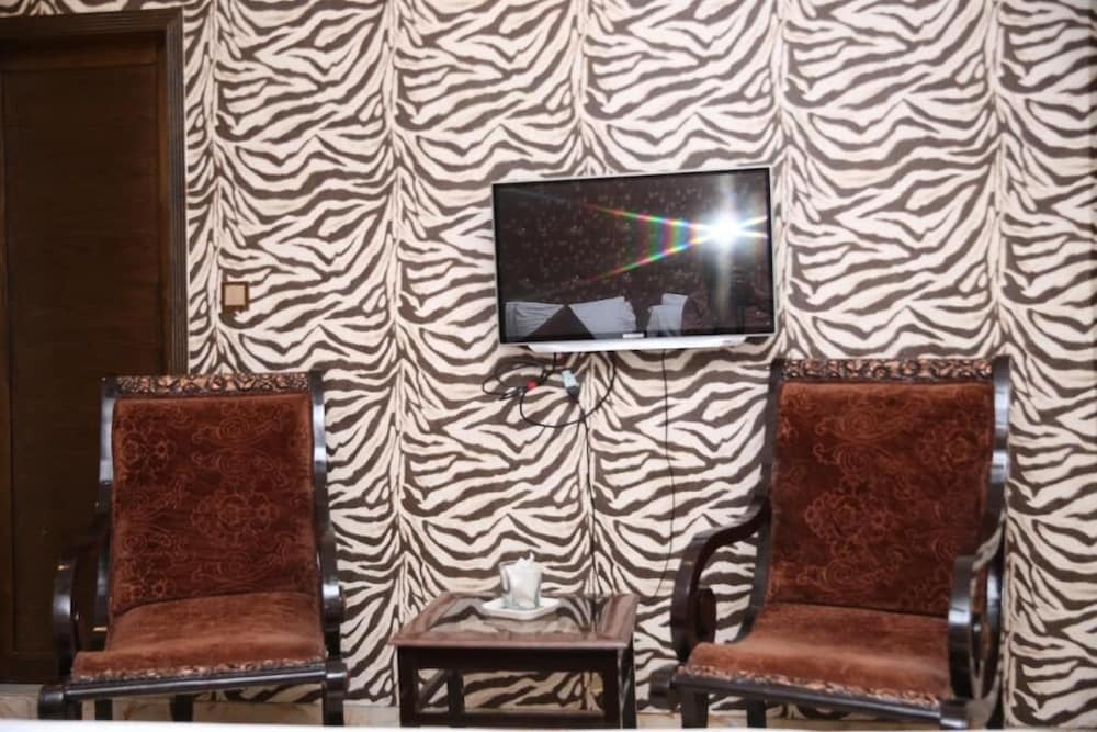 Фото Premier Inn Gulberg Lahore