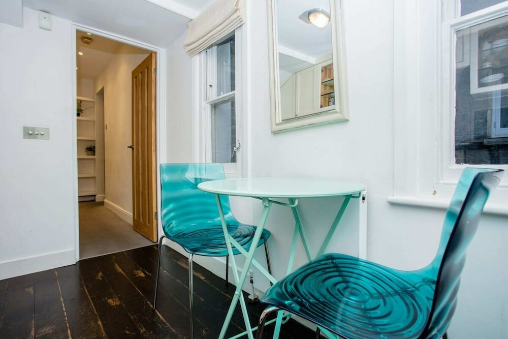 Фото Cozy 1 Bedroom Apartment near Harrods, Knightsbridge