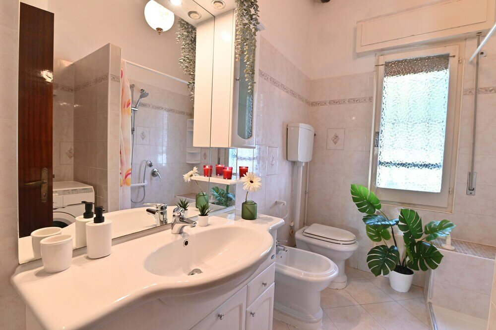 Фото IzzHome Colonial