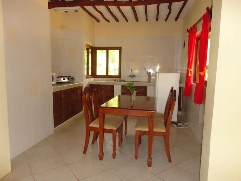 Фото HillPark Hotel - Tiwi Beach