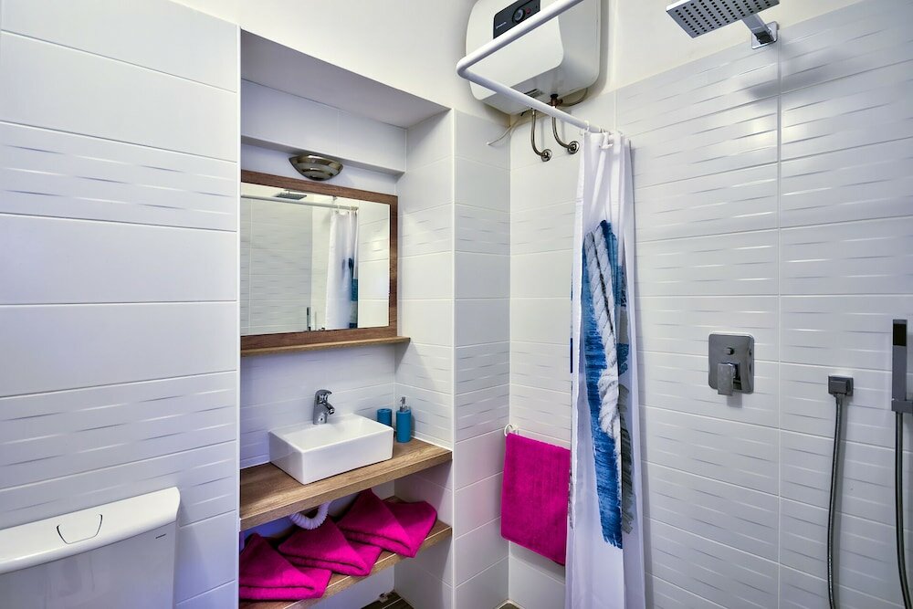 Фото Modern Duplex Close to City Center- Free Parking