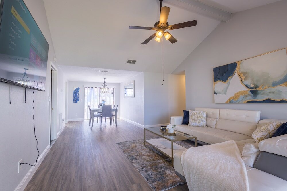 Фото Sleeps 6 Hot Tub Fenced Yard Cozy Chic