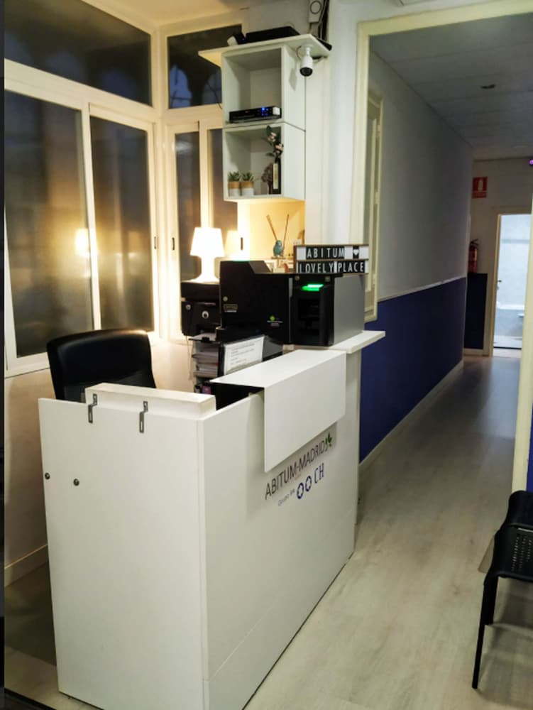 Фото Hostal Abitum Madrid