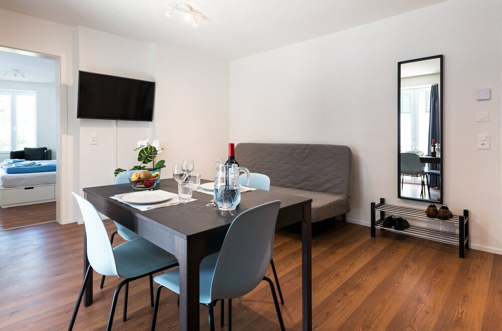 Фото Hitrental Altstetten Apartments