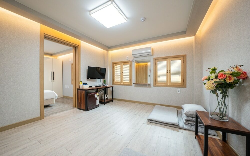 Фото Yangyang Yuchaekkotyanggicheoreom