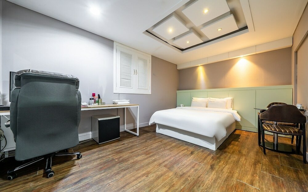 Фото Bucheon L'amant