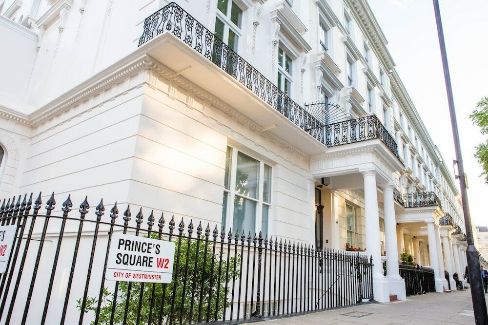 Фото 64817463081