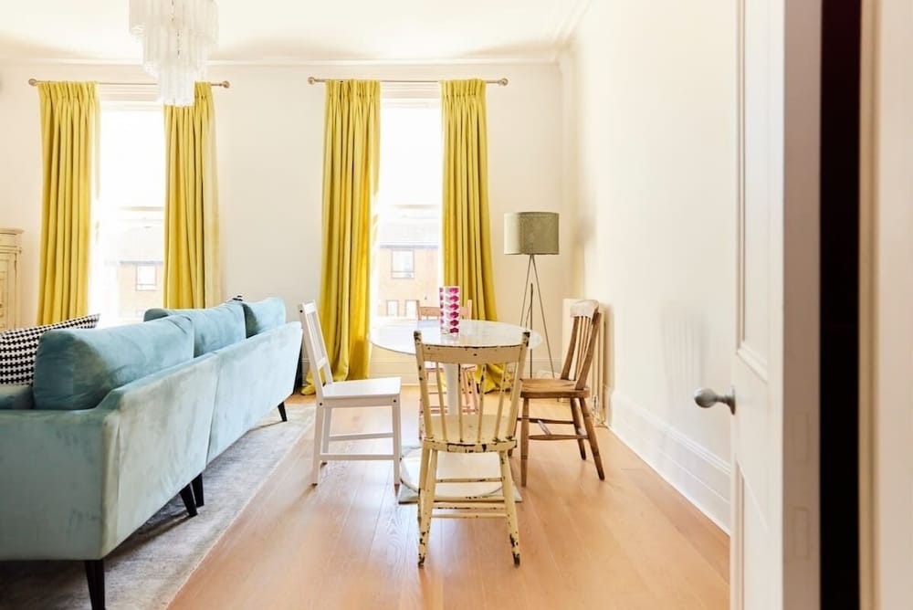 Фото The Walterton Sanctuary - Bright 3bdr Flat