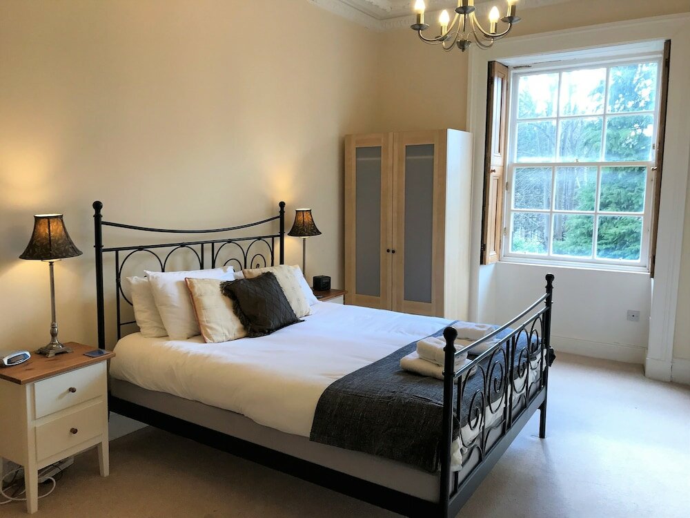 Фото Crown Circus Apartment