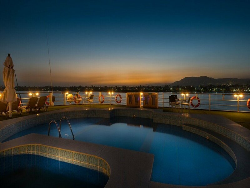 Гостиница Jaz Monarch Nile Cruise - Every Monday from Luxor for 07 and 04 Nights - Every Friday From Aswan for 03 Nights в Луксоре
