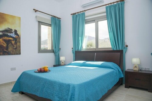Гостиница Stunning new Beach Front Villa, 1st Line to the Beach, Large Pool, Wonderful Area