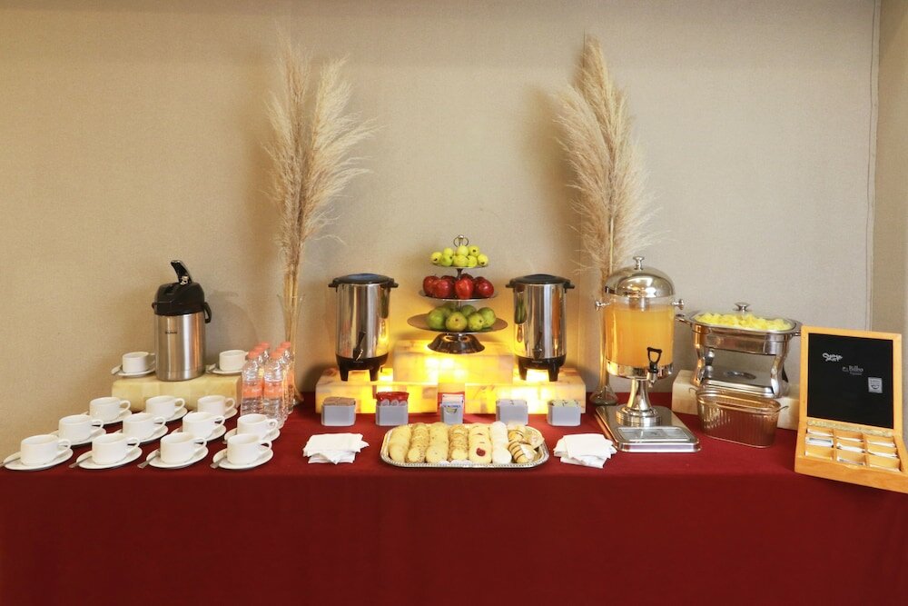 Фото Holiday Inn & Suites Guadalajara Centro Historico