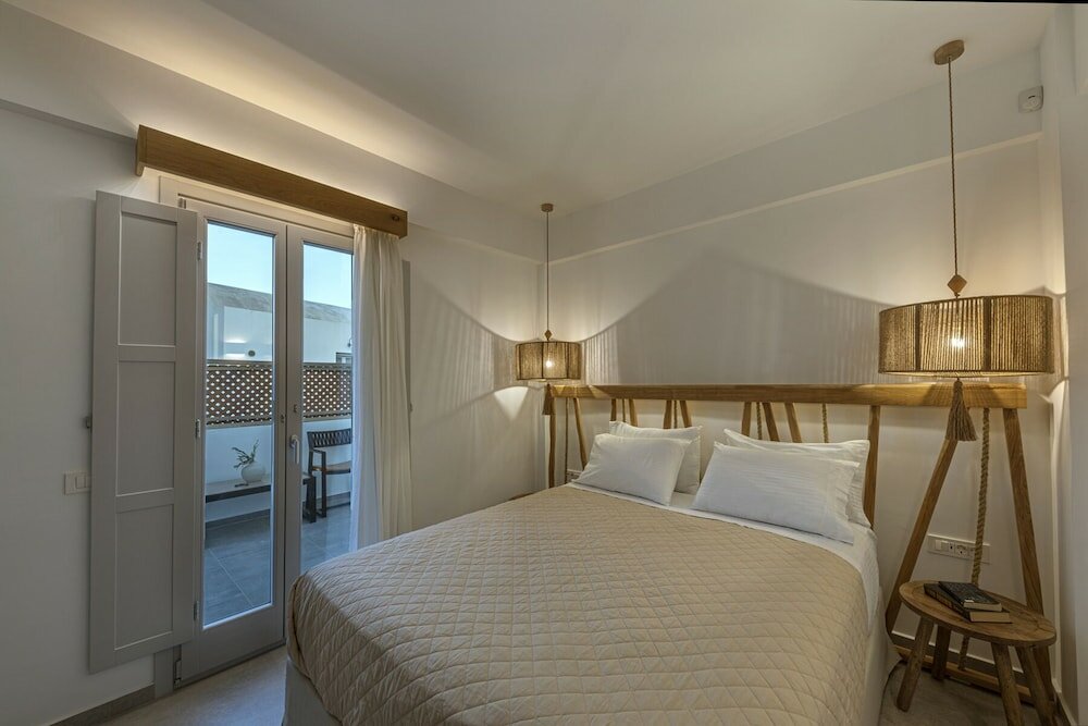 Фото Alafropetra Luxury Suites