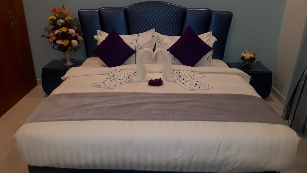 Фото Swan Towers