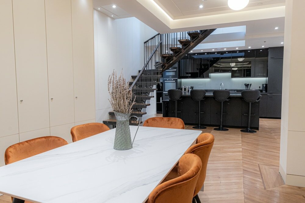 Фото Luxe Five Bedroom House near Chalk Farm