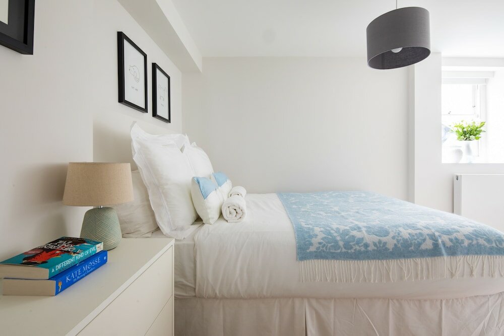 Фото Iverna Gardens by Lime Street