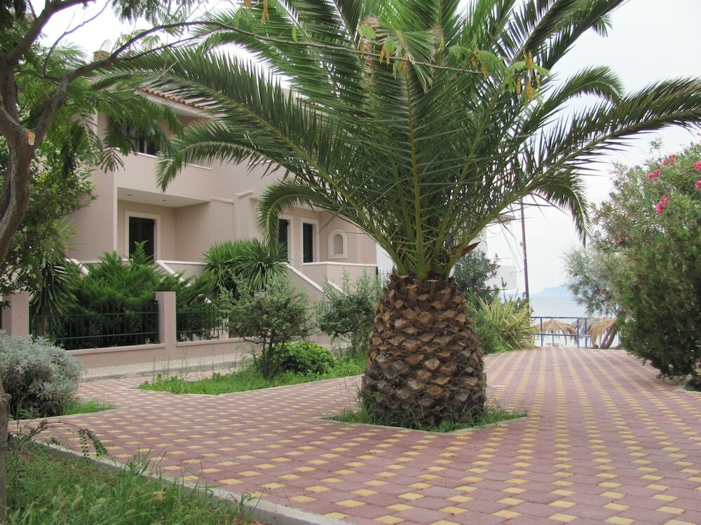 Фото Lakonia Bay - Apartments