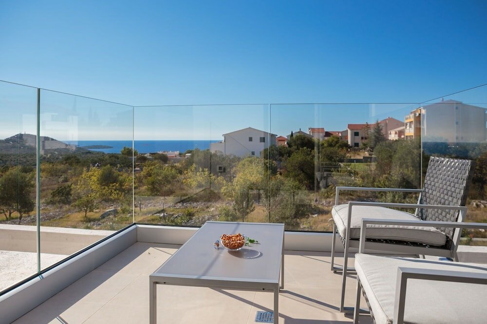 Фото Luxury Villa Cinderella with Swimming Pool