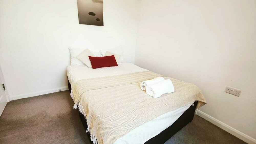 Фото Aldgate Flats in E1