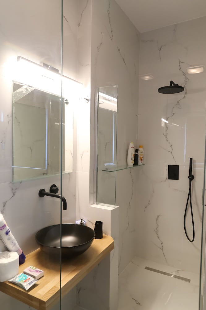 Фото Triple A - Evripidou 36