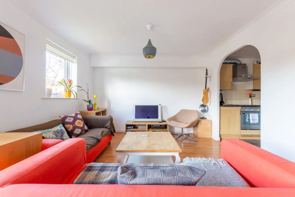 Фото Serene 1 Bedroom Flat Near Canary Wharf