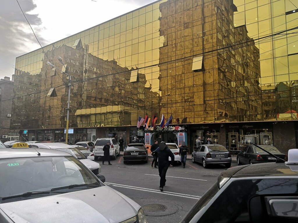 Shopping mall World of Gold, Yerevan, photo