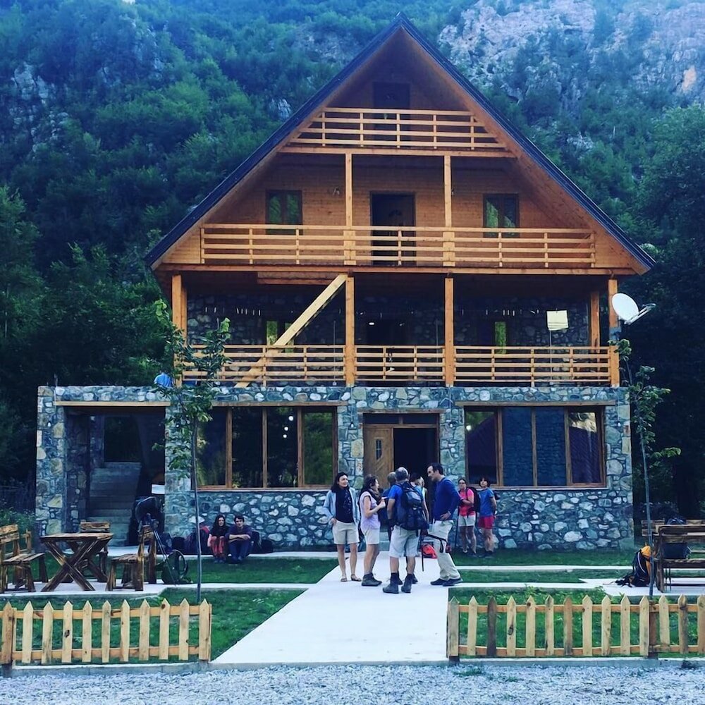 Фото Alpine House Thethe