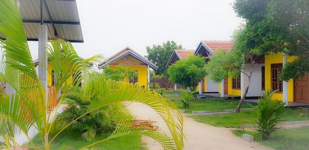 Фото Exotic Beach Hotel