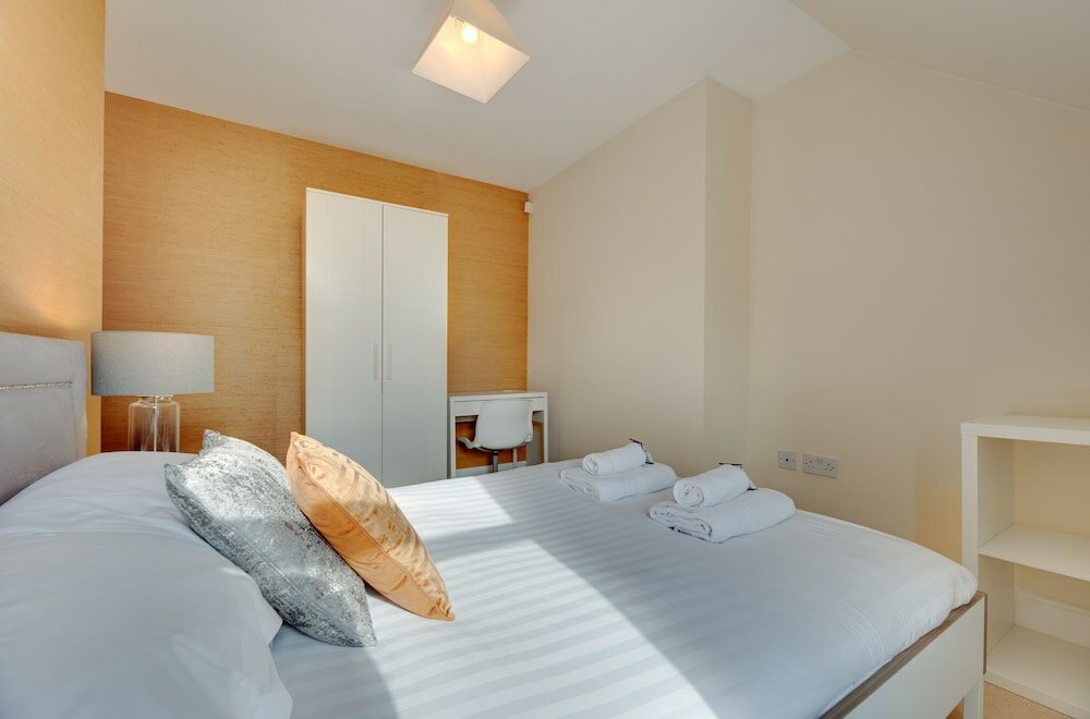 Фото Week2Week 2Bed & 2Bath Jesmond Apartment