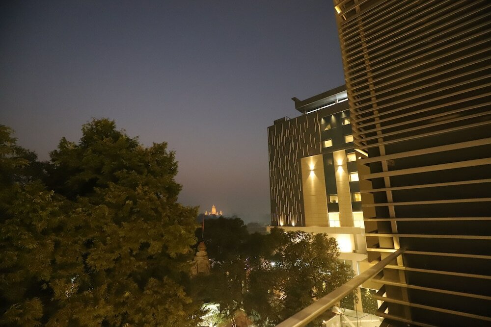 Фото The Pristine Hotel Kanpur