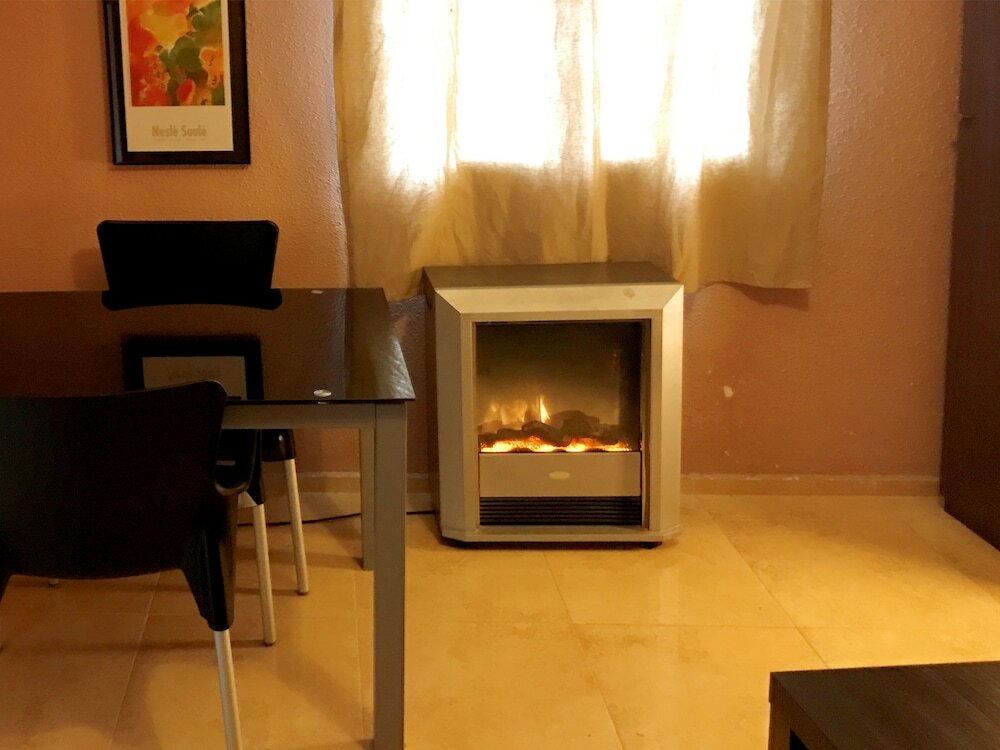 Фото Reina Victoria Apartments & Suite